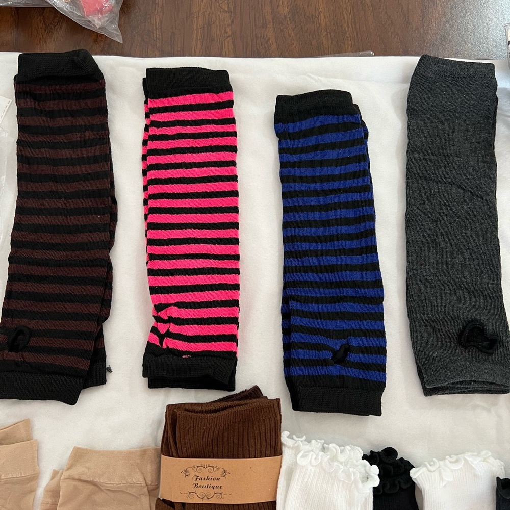 Assorted Men's Socks Collection - Picture 4 of 14